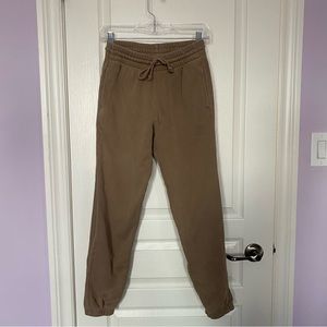 Aritzia TNA Cozyaf Boyfriend Sweatpants